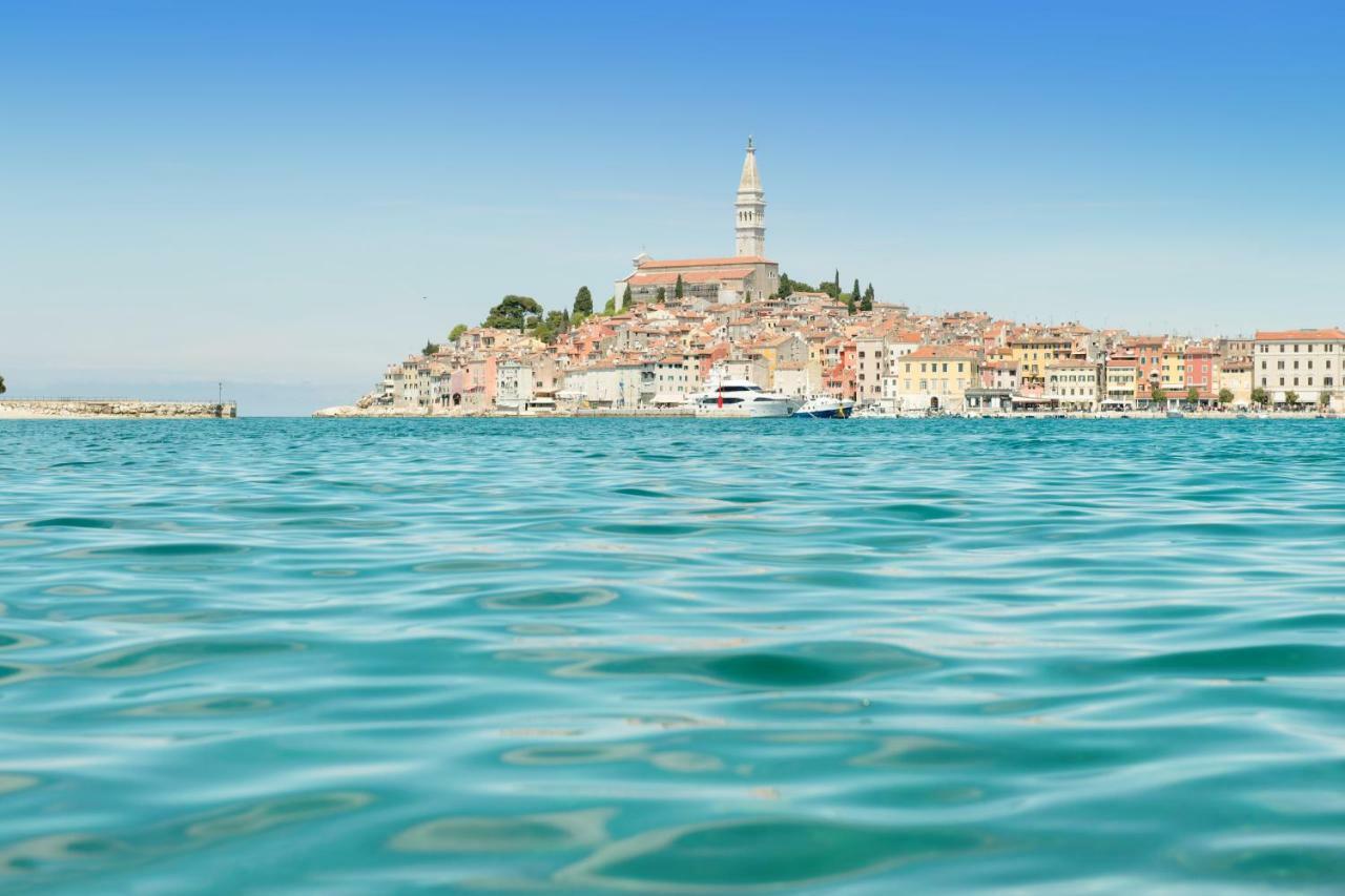 Apartmen Relax 200 M T Beach Apartment Rovinj Luaran gambar
